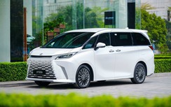 Xe sang Lexus LM 500h giảm giá 320 triệu đồng