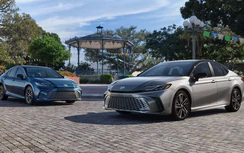 Triệu hồi hơn 500 nghìn xe Toyota Camry hybrid