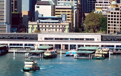 Australia phong tỏa cảng Sydney vì gói đồ khả nghi