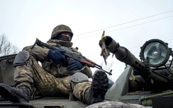 Ukraine nâng lương binh sỹ tham chiến ở miền Đông