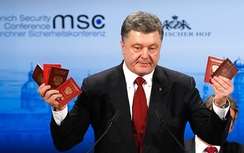 Ukraine áp dụng quy định hộ chiếu mới với công dân Nga