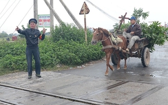 Cựu chiến binh tình nguyện ngăn tai nạn đường sắt