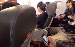 Dùng điện thoại trên máy bay nguy hiểm thế nào?
