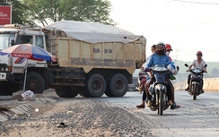 Xe chở cát, đá “có ngọn”... trên đường Hồ Chí Minh