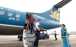 Bay Jetstar được tích thưởng Bông sen vàng của Vietnam Airlines