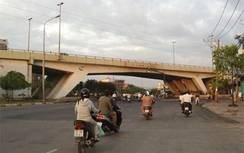 TP.HCM: Cấm phương tiện vận tải nặng qua cầu vượt Nguyễn Hữu Cảnh