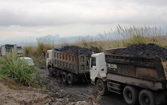 Siết chặt tải trọng xe chở than tại Quảng Ninh