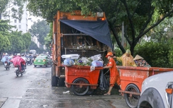 Xe rác hoạt động giờ cao điểm gây ô nhiễm, mất ATGT