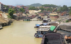 Thái Nguyên: Dưới sông ùn tắc, trên bờ xe quá tải phá đường