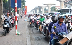 Đường sắt Nhổn-ga Hà Nội thi công cầm chừng, dân khổ vì tắc đường