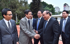 Thủ tướng Nguyễn Xuân Phúc:Nghiên cứu không gắn thực tế, thua trên sân nhà