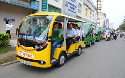 Xe buýt điện hút khách du lịch TP. Hồ Chí Minh