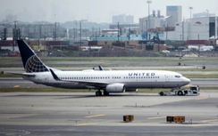 Sau bê bối kéo lê khách, nhãn hiệu United Airlines khó phục hồi