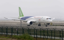 Máy bay chở khách đầu tiên của Trung Quốc sắp cất cánh