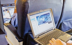 Ẩn họa cấm xách tay laptop lên máy bay