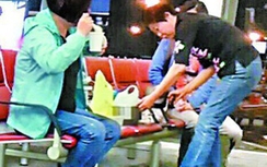 Hành khách Trung Quốc gây sốc khi nấu mì tại sân bay