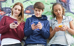 Điện thoại thông minh đang hủy hoại thế hệ trẻ