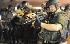Mỹ trang bị vũ khí hạng nặng cho cảnh sát