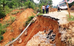 Thanh Hóa: Nỗ lực thông đường sau mưa lũ