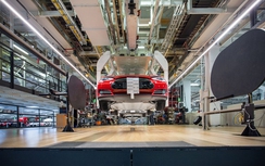 Tesla dốc vốn đầu tư dây chuyền sản xuất xe điện