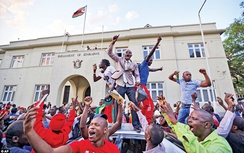 Chính biến, chuyển giao quyền lực ở Zimbabwe: Không bạo lực, đổ máu