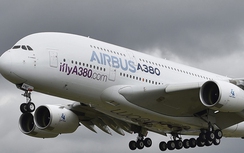 Airbus “sốc” nặng khi Emirates hoãn mua máy bay A380