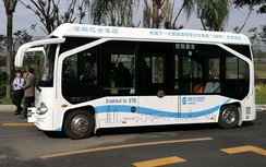 Trung Quốc thử nghiệm 4 xe buýt tự động lái trên đường phố
