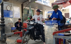 Đuổi việc nhân viên giữ xe “chặt chém” trong BV Bạch Mai