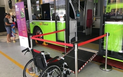 Singapore thử thiết bị tự động hỗ trợ người khuyết tật lên xe buýt