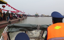 “Lính” đường thủy gác an toàn lễ hội đầu Xuân