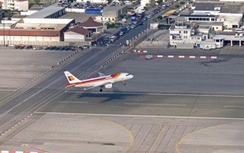 Đề nghị cùng Anh quản lý sân bay Tây Ban Nha gây tranh cãi