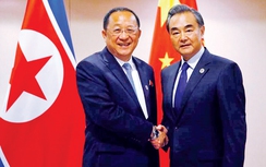 Bộ trưởng Ngoại giao Trung Quốc đến Triều Tiên