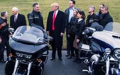 Harley - Davidson thiệt hại nặng vì đối đầu với Donald Trump