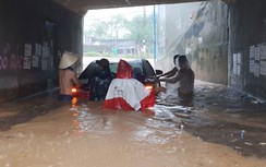 Cứu trợ khẩn cấp người dân bị thiệt hại do lũ tại Khánh Hòa