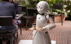 Quán cà phê có nhân viên robot do người bại liệt điều khiển