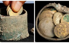 Phát hiện hũ tiền vàng 900 năm tuổi ở Israel