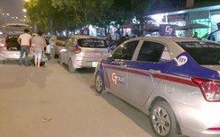 Taxi truyền thống vẫn sụt giảm không phanh