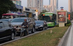 Buýt nhanh BRT vẫn "lụt" trong giờ cao điểm