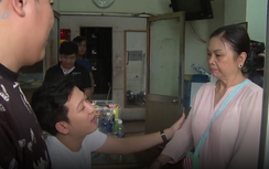 Video: Trường Giang năn nỉ, nhờ mẹ Cẩm Ly bảo con gái trả cát-sê