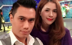 Đáp trả tin đồn ly hôn, Việt Anh ôm con "không nói gì cả"