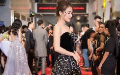 Xinh đẹp trên thảm đỏ VTV Awards, Nhã Phương vẫn "trắng tay"