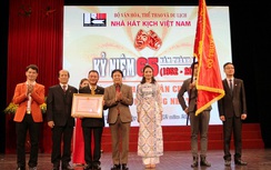 Nhà hát Kịch Việt Nam nhận Huân chương lao động hạng nhất