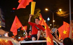 Đàm Vĩnh Hưng đi "bão" mừng chiến thắng của U23 Việt Nam
