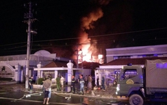 Cháy lớn tại KCN Trà Nóc-Cần Thơ, vợ chồng già thất thanh kêu cứu