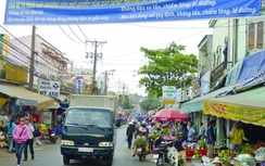 TP HCM: Chính quyền thờ ơ, khó dẹp chợ lấn đường