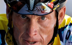 Lance Armstrong bị kiện vì bê bối doping