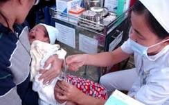Không được “bán” suất tiêm vaccine Pentaxim đăng ký online