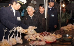 Cận Tết, thực phẩm bẩn rình... “bung hàng”