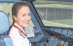 Nữ phi công tăng chóng mặt tại châu Á