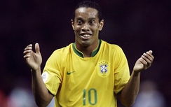Đòi lương khủng, Ronaldinho lỡ cơ hội cập bến Ngoại hạng Anh